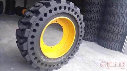 徐工、臨工、柳工等品牌裝載機(jī)專用23.5-25實(shí)心輪胎全面解析