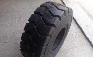 林德永恒力歐模叉車(chē)實(shí)心輪胎 帶鼻式與快裝式的卓越選擇